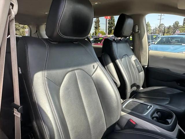 2023 Chrysler Pacifica Hybrid Touring L