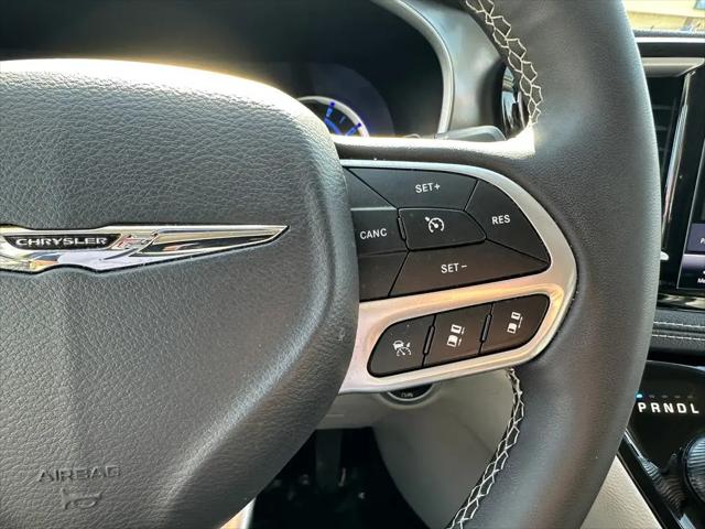 2023 Chrysler Pacifica Hybrid Touring L