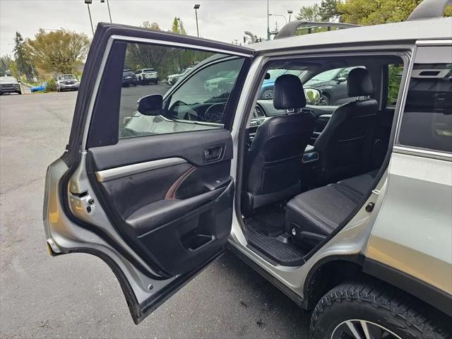 2017 Toyota Highlander LE Plus