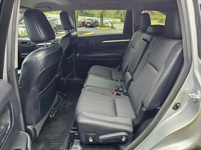 2017 Toyota Highlander LE Plus