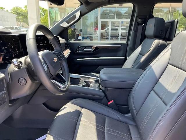 2025 Chevrolet Suburban 4WD High Country
