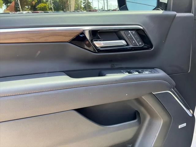 2025 Chevrolet Suburban 4WD High Country