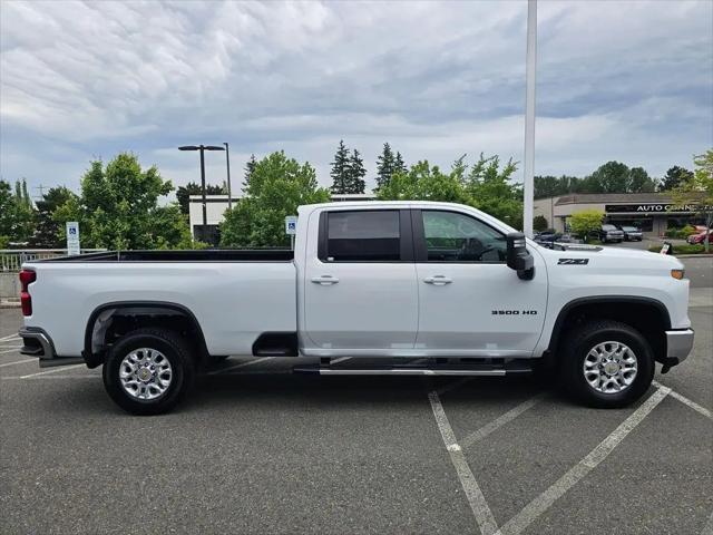 2026 Chevrolet Silverado 3500HD Crew Cab, Long Bed, LT Dual Rear Wheel, RWD