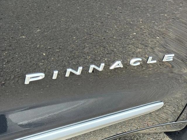 2022 Chrysler Pacifica Hybrid Pinnacle