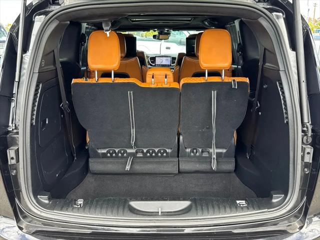 2022 Chrysler Pacifica Hybrid Pinnacle