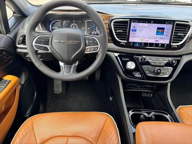 2022 Chrysler Pacifica Hybrid Pinnacle