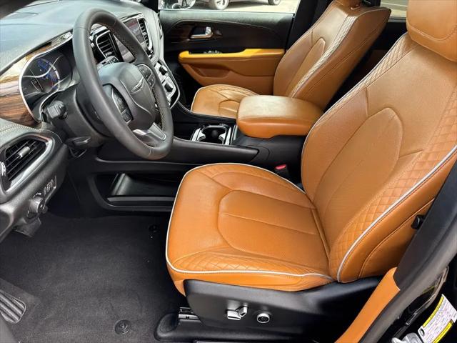 2022 Chrysler Pacifica Hybrid Pinnacle