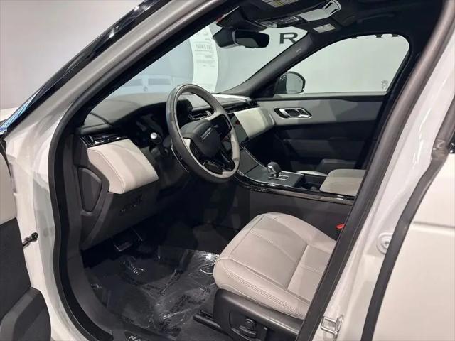 2026 Land Rover Range Rover Velar P250 Dynamic SE