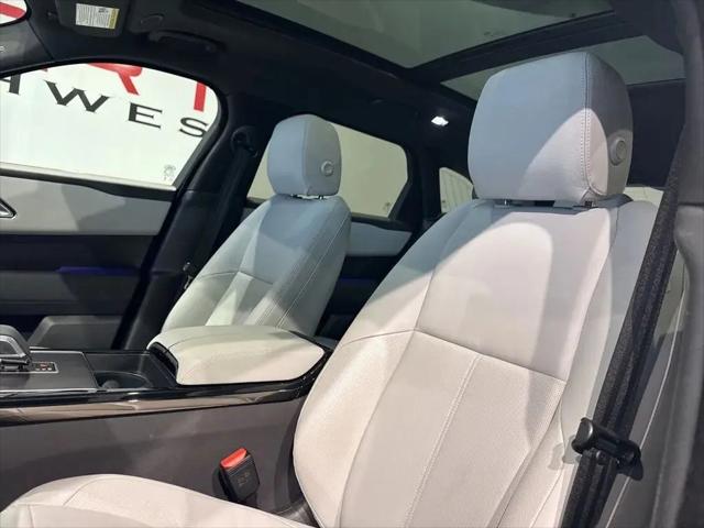 2026 Land Rover Range Rover Velar P250 Dynamic SE
