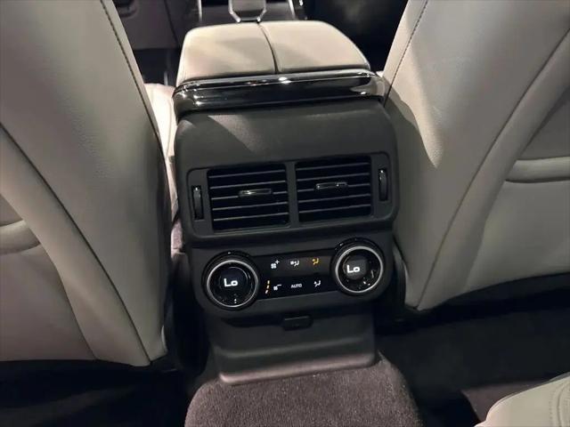 2026 Land Rover Range Rover Velar P250 Dynamic SE
