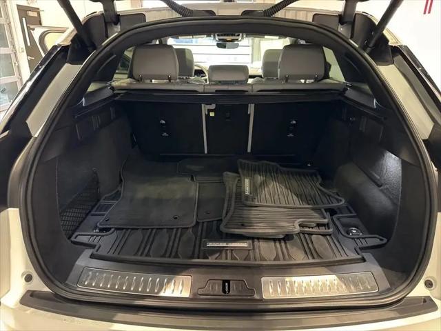 2026 Land Rover Range Rover Velar P250 Dynamic SE