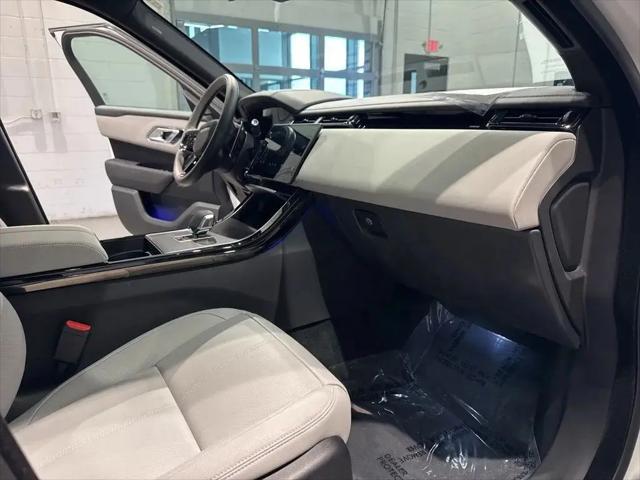 2026 Land Rover Range Rover Velar P250 Dynamic SE