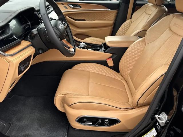 2025 Jeep Grand Cherokee L Summit Reserve 4x4