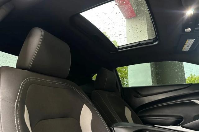 2021 Chevrolet Camaro RWD Coupe LT1
