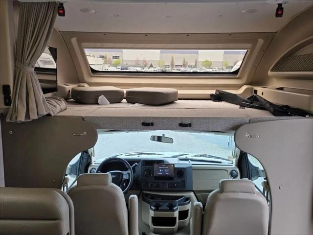 2023 Ford E-450 Cutaway Base