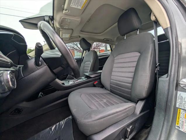 2020 Ford Fusion SE