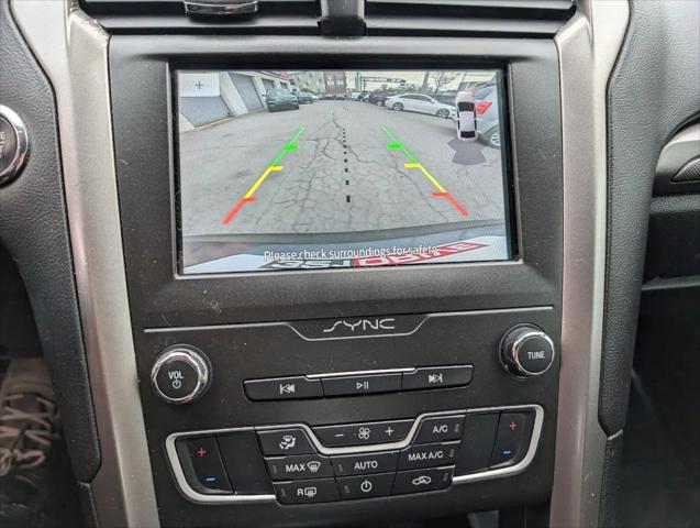 2020 Ford Fusion SE