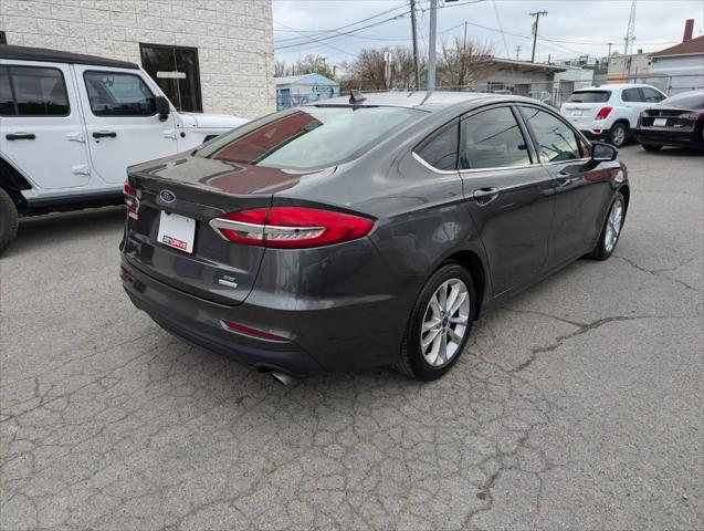 2020 Ford Fusion SE