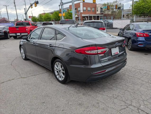 2020 Ford Fusion SE
