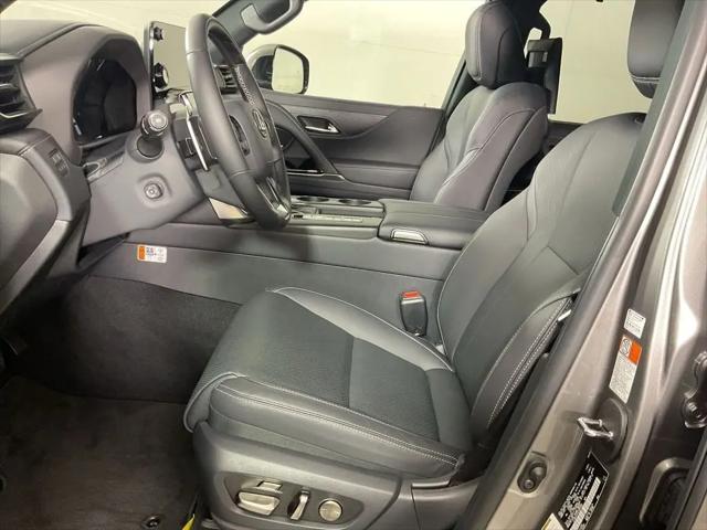 2025 Lexus LX Luxury