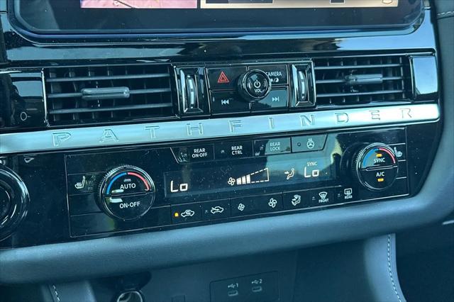 2026 Nissan Pathfinder SL
