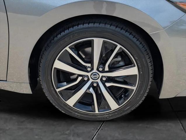 2022 Nissan Maxima SV Xtronic CVT