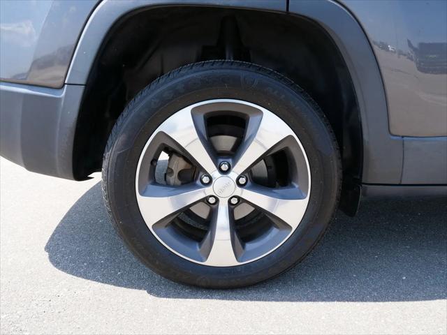 2019 Jeep Cherokee Limited FWD