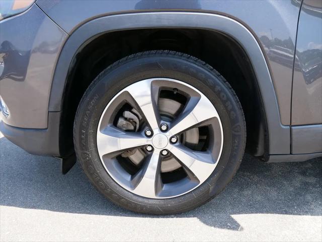 2019 Jeep Cherokee Limited FWD