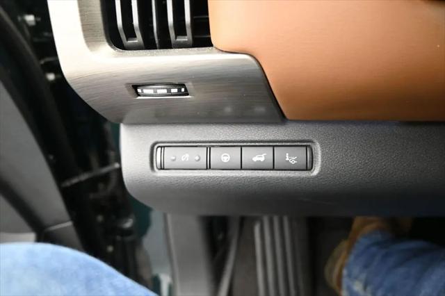 2025 Nissan Pathfinder Platinum 4WD