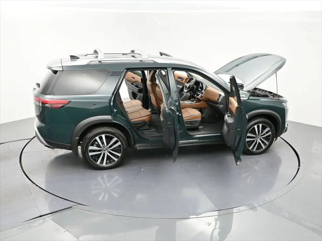 2025 Nissan Pathfinder Platinum 4WD