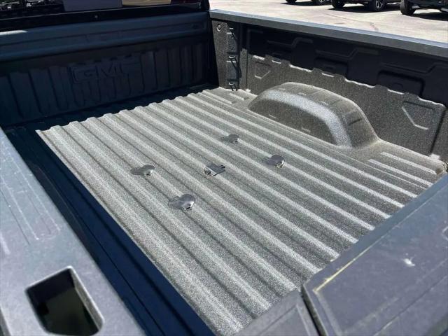 2026 GMC Sierra 2500HD Crew Cab, Standard Bed, AT4, 4WD