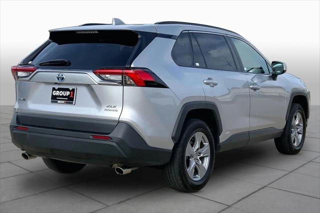 2022 Toyota RAV4 Hybrid XLE