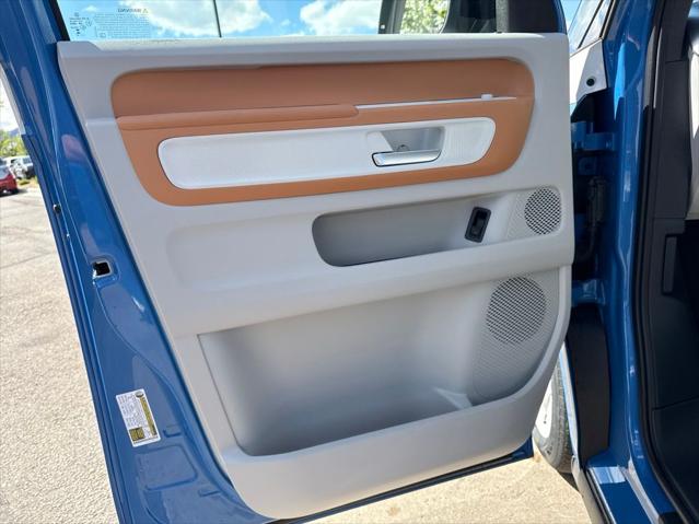2025 Volkswagen ID. Buzz 1st Edition with 4MOTION