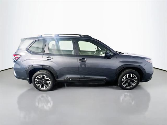 2025 Subaru Forester Base