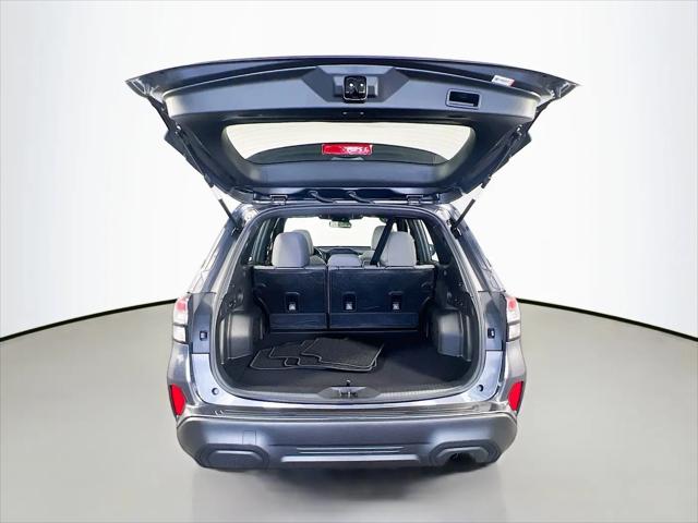 2025 Subaru Forester Base