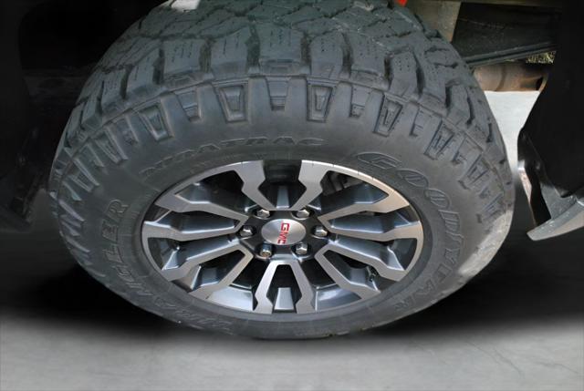 2023 GMC Sierra 1500 4WD Crew Cab Short Box AT4