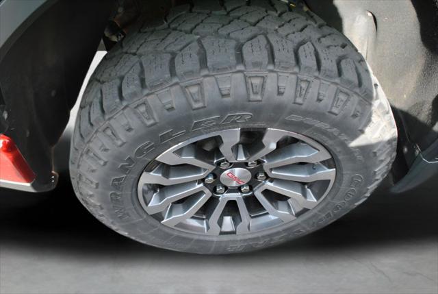 2023 GMC Sierra 1500 4WD Crew Cab Short Box AT4