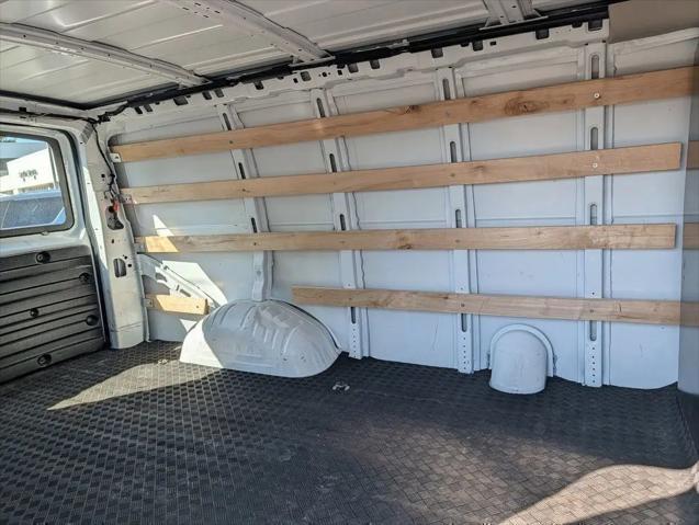2024 GMC Savana Cargo RWD 2500 Regular Wheelbase Work Van