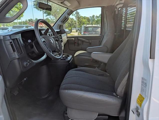 2024 GMC Savana Cargo RWD 2500 Regular Wheelbase Work Van