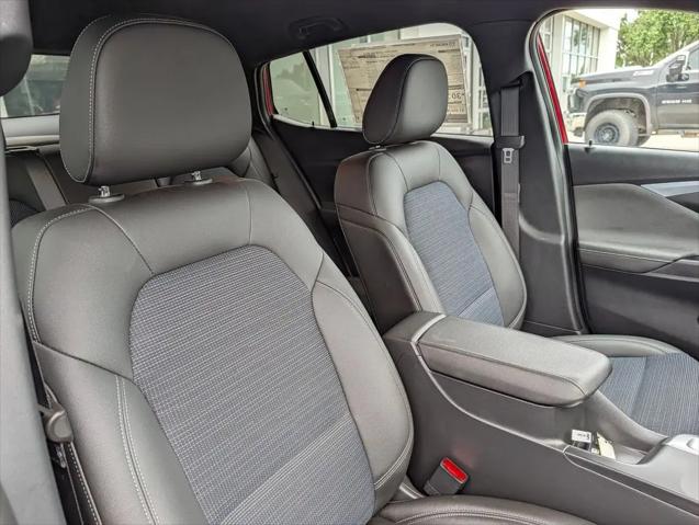 2026 Buick NV Preferred FWD