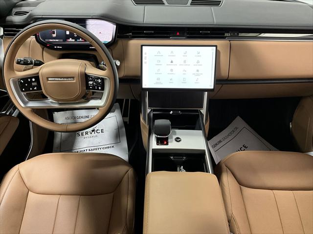 2026 Land Rover Range Rover P530 SE 7 Seat