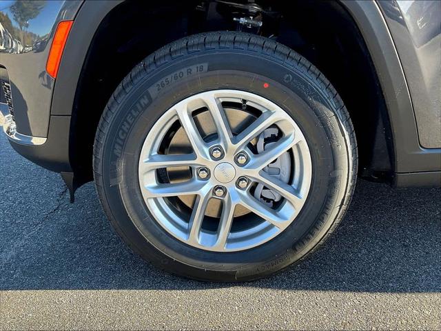 2025 Jeep Grand Cherokee L Laredo X 4x4