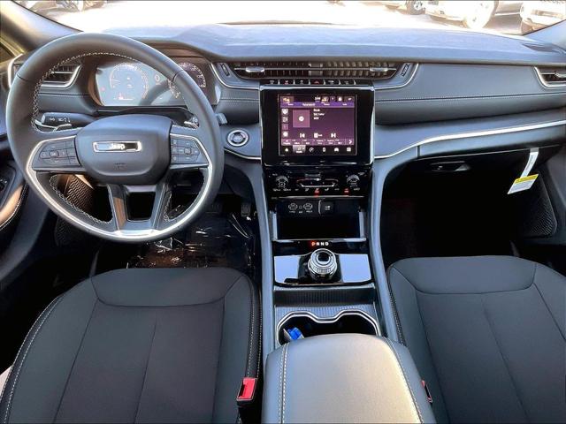 2025 Jeep Grand Cherokee L Laredo X 4x4