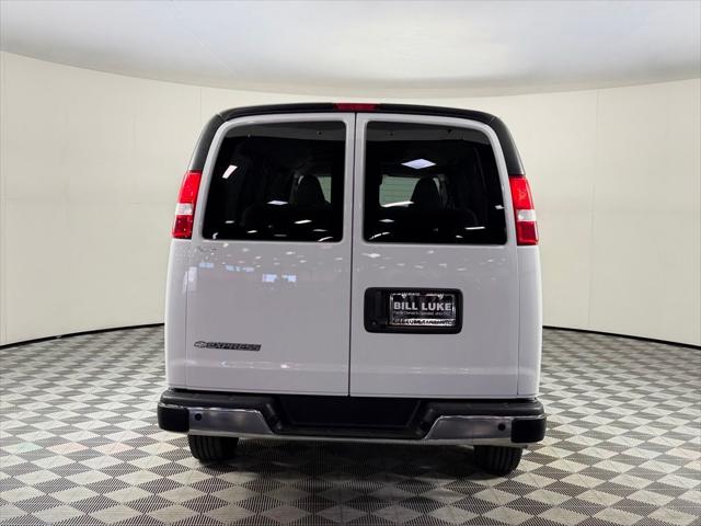 2025 Chevrolet Express Passenger RWD 3500 Extended Wheelbase LT