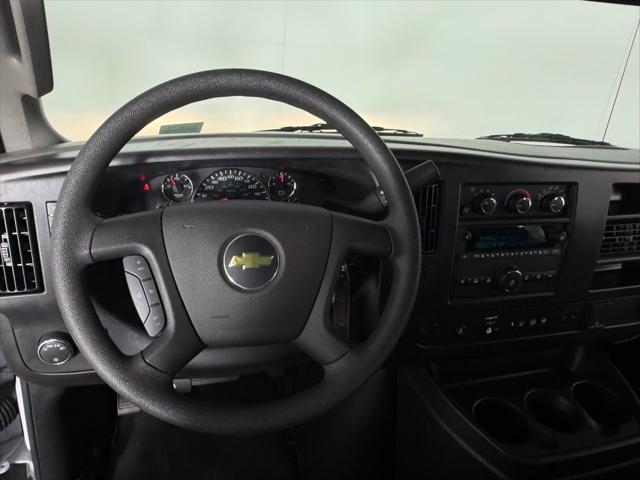 2025 Chevrolet Express Passenger RWD 3500 Extended Wheelbase LT