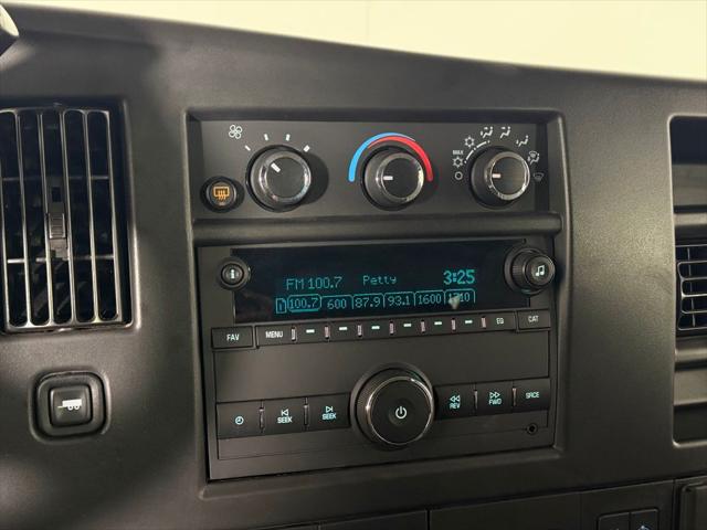 2025 Chevrolet Express Passenger RWD 3500 Extended Wheelbase LT