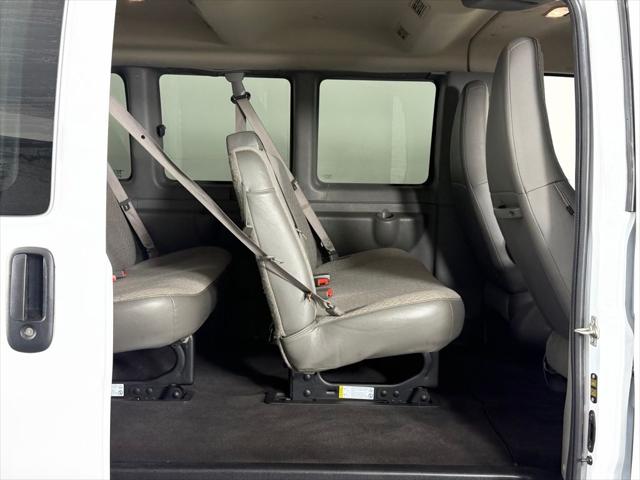 2025 Chevrolet Express Passenger RWD 3500 Extended Wheelbase LT