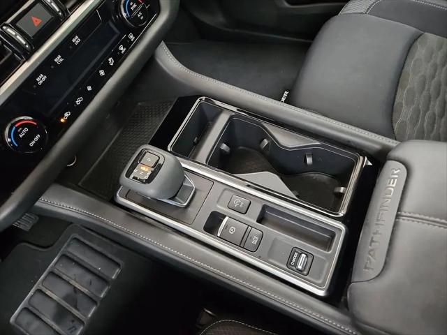 2024 Nissan Pathfinder SV FWD
