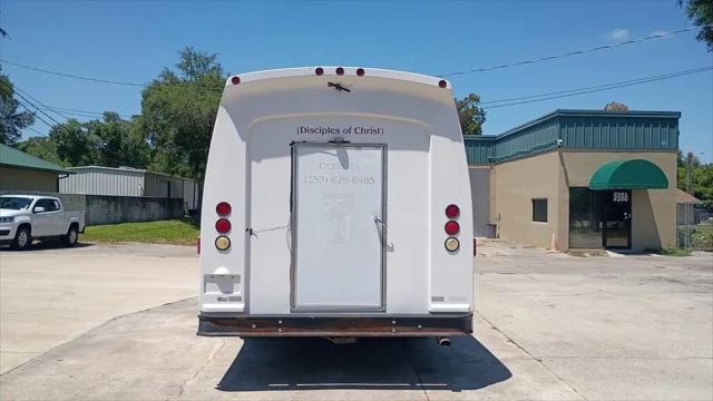 2003 Ford E-450 Cutaway E-450