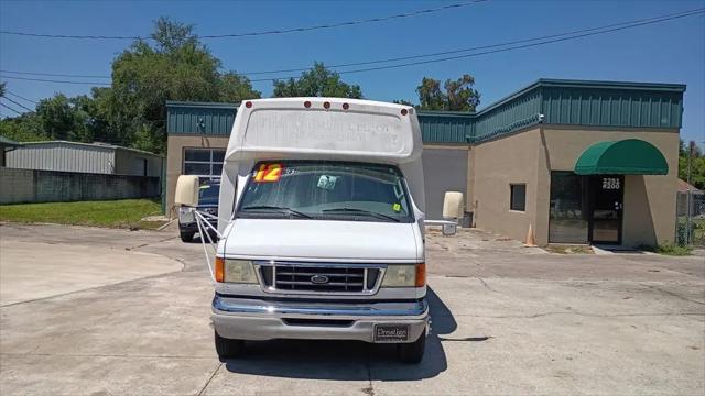 2003 Ford E-450 Cutaway E-450